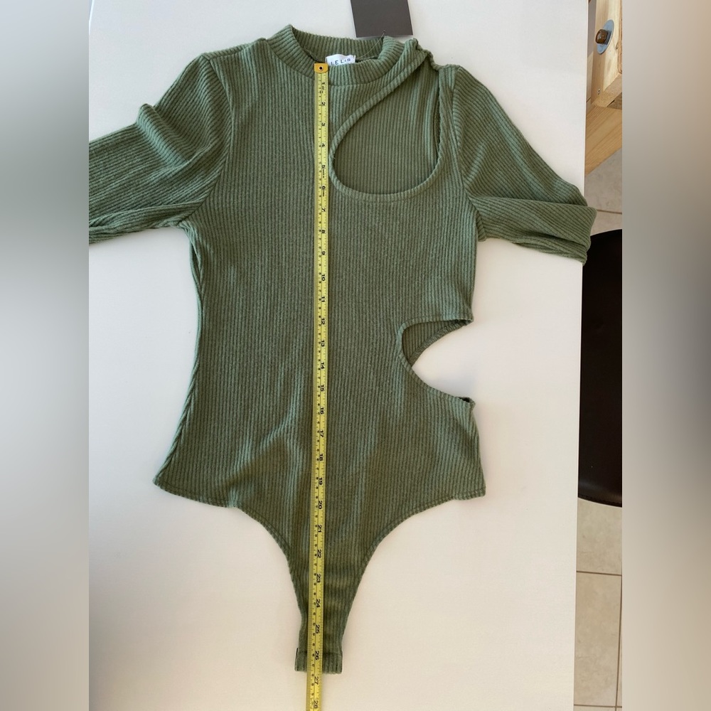 NWT Le Lis Cute Olive Ribbed Mock Neck cut out long sleeve stretchy bodysuit Y2K - Picture 6 of 10